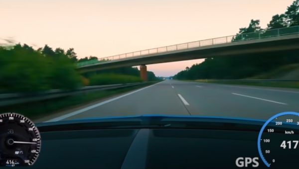 Чешки мултимилионер возел со 417 km/h на автопат во Германија: Се пофалил и на YouTube